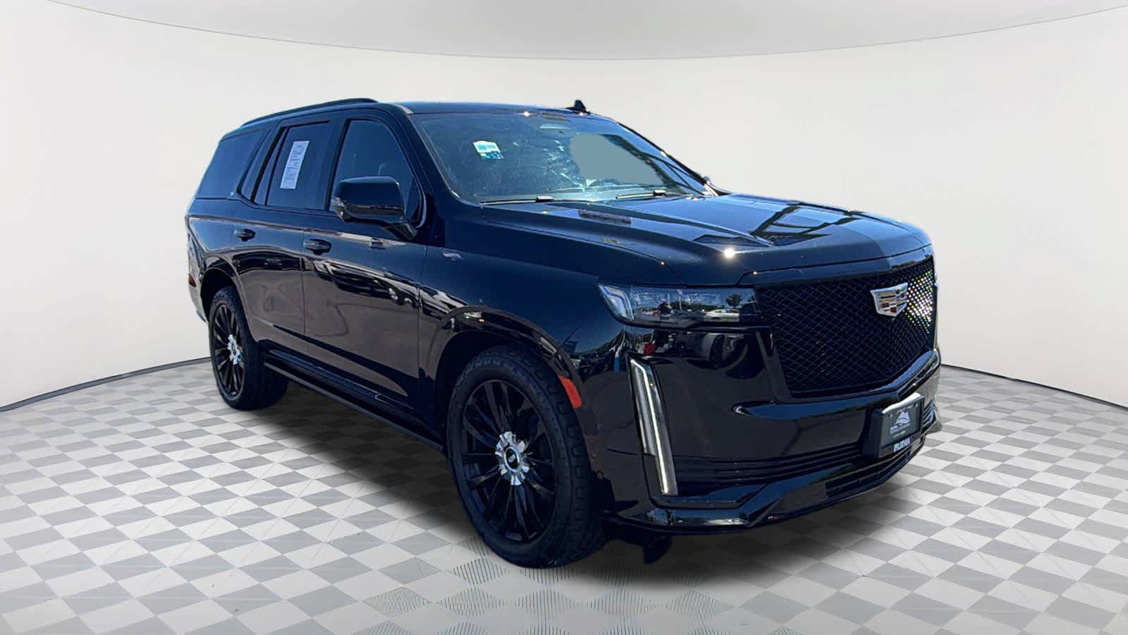 Used 2023 Cadillac Escalade Sport Platinum w/ Heavy-Duty Trailer Package AWD/4WD video 3