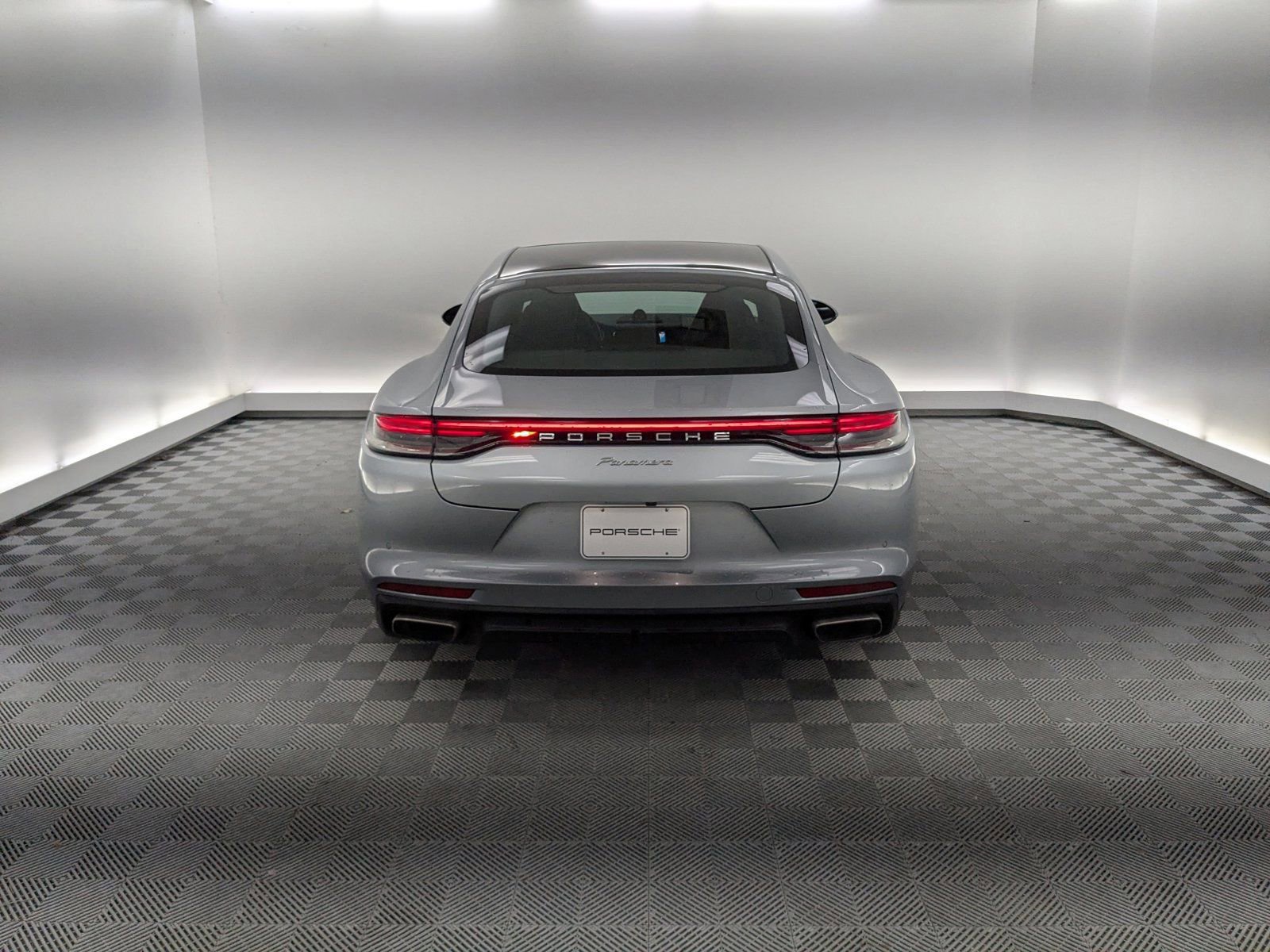 Certified 2021 Porsche Panamera image 7