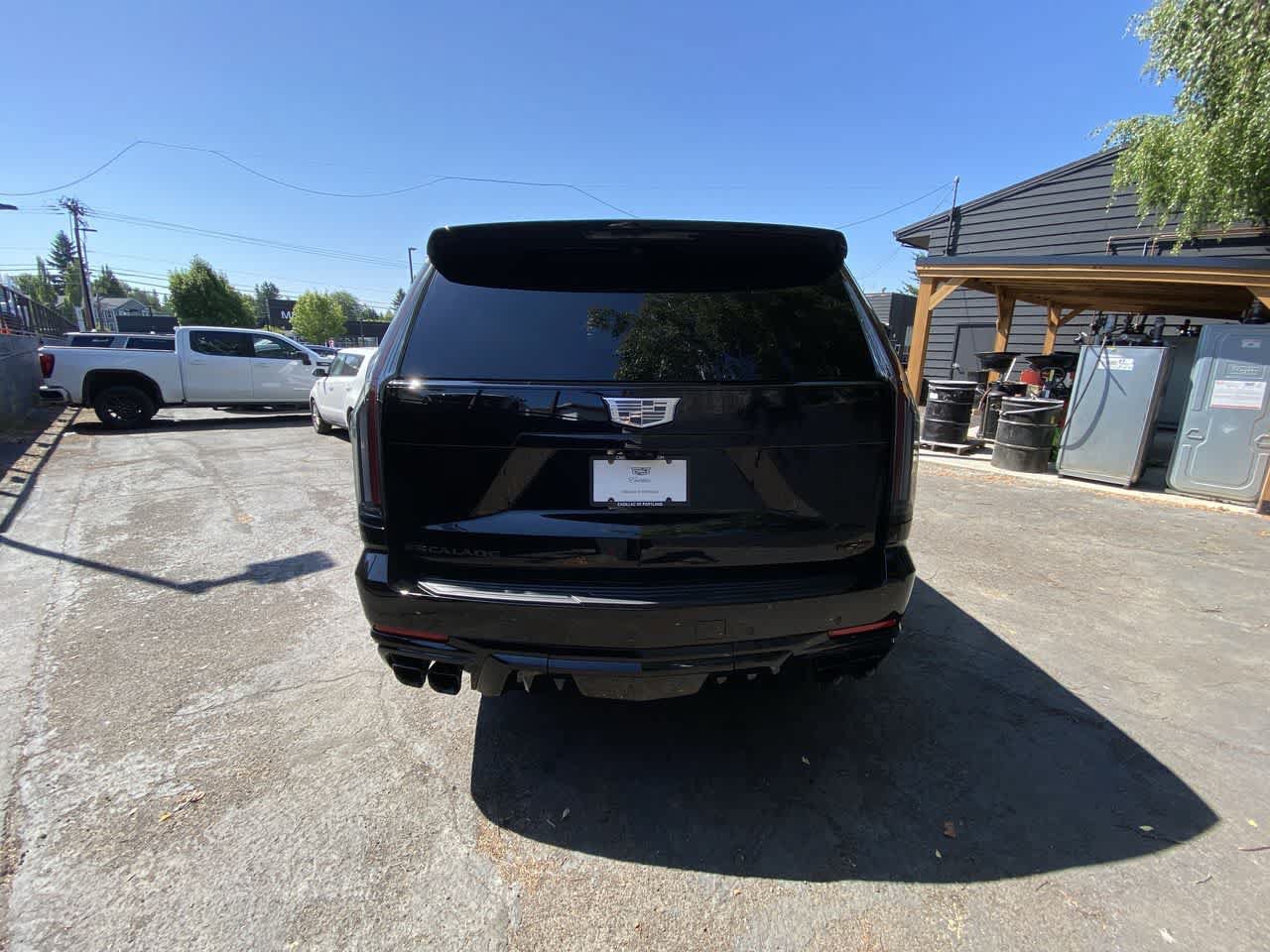 Used 2026 Cadillac Escalade V w/ LPO, ONYX Package AWD/4WD image 5