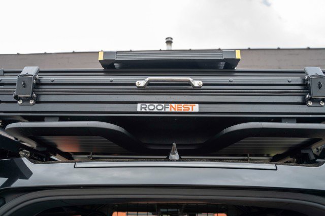 Used 2023 Land Rover Defender 110 S image 71