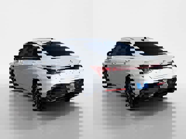 Certified 2025 Hyundai Elantra SEL image 3