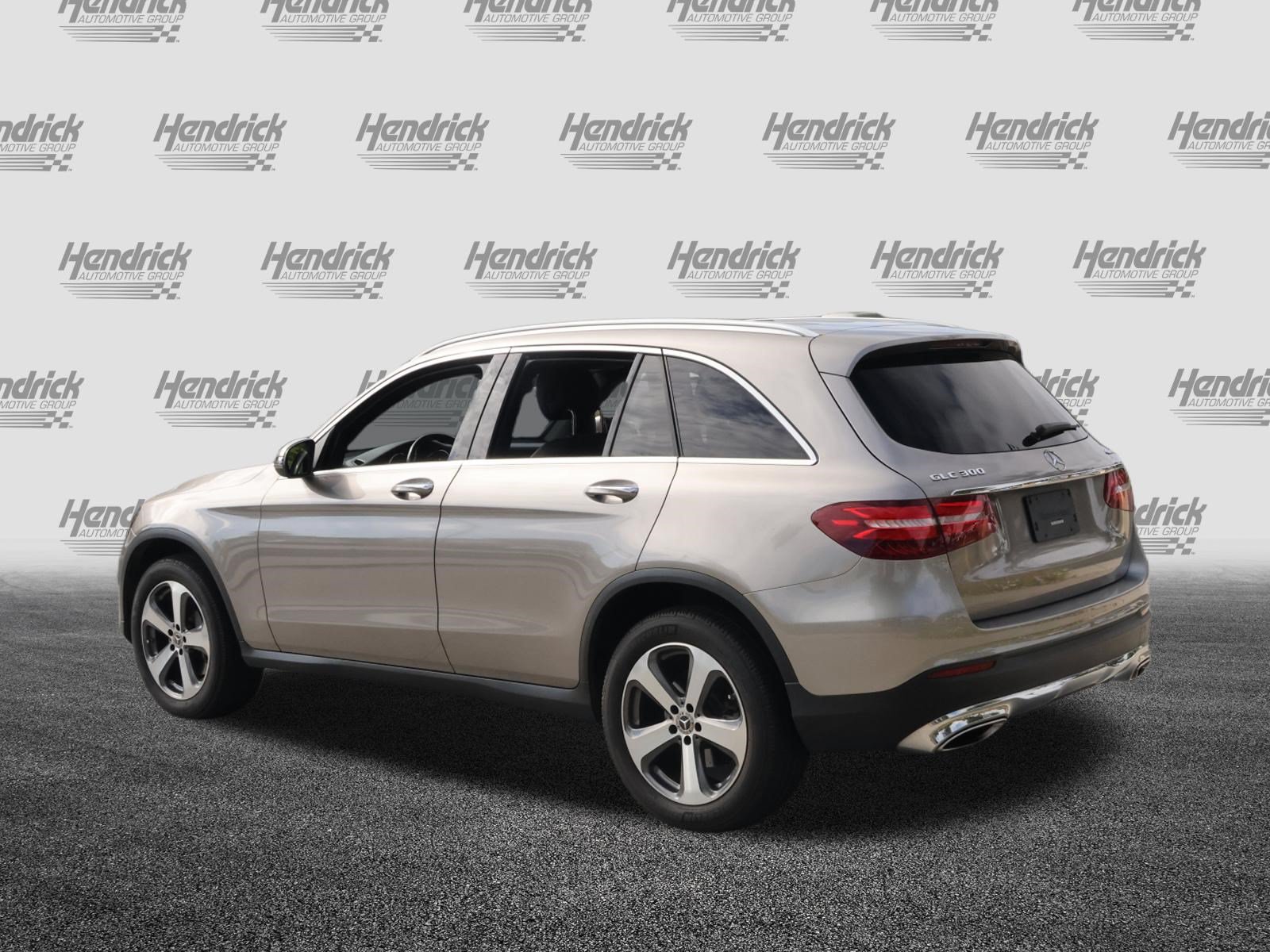 Used 2019 Mercedes-Benz GLC 300 4MATIC image 7