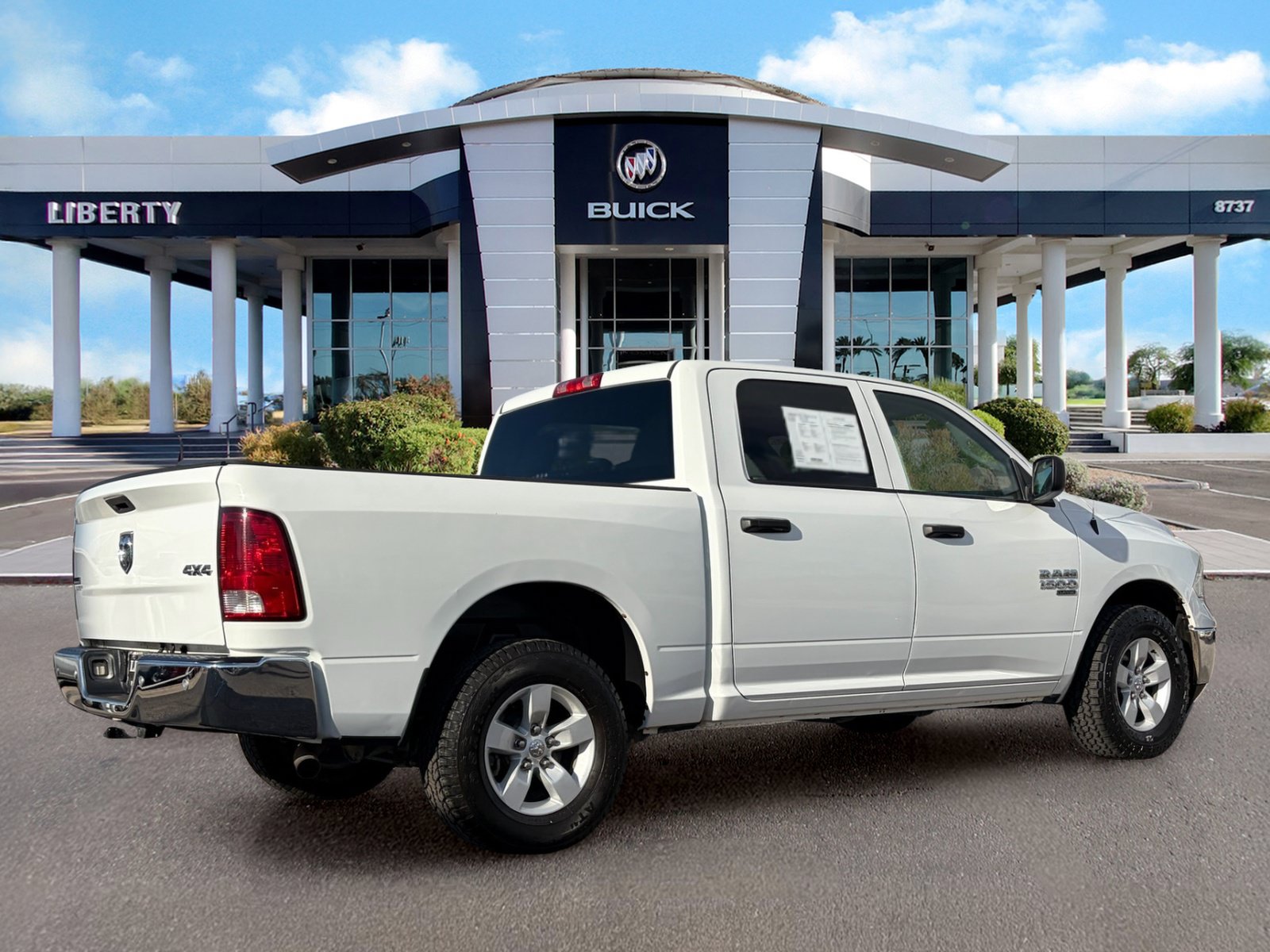 Used 2022 RAM 1500 Classic SLT w/ Electronics Group AWD/4WD image 3