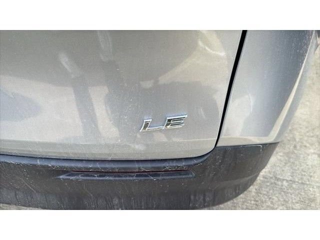 Used 2025 Toyota Sienna LE FWD image 7