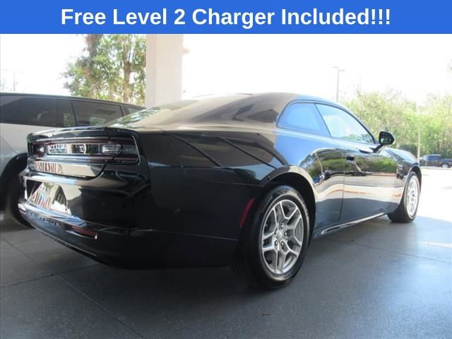 Used 2025 Dodge Charger R/T w/ Quick Order Package 25M R/T image 6
