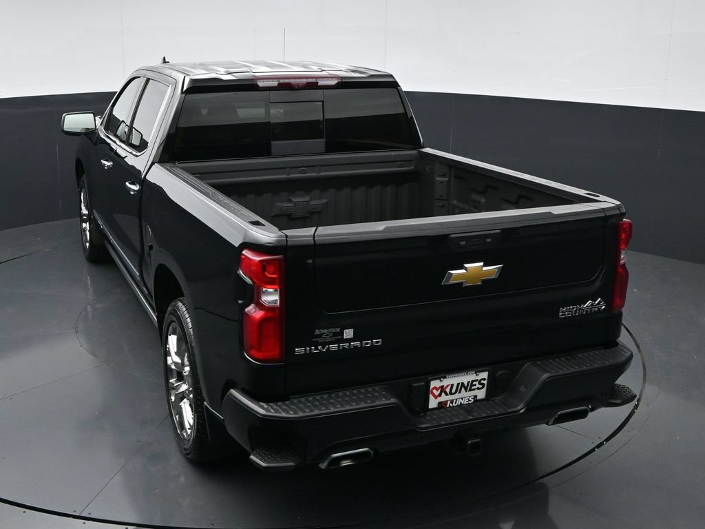 Used 2025 Chevrolet Silverado 1500 High Country AWD/4WD image 50