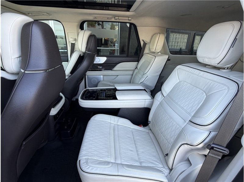 Used 2022 Lincoln Navigator Black Label AWD/4WD image 25