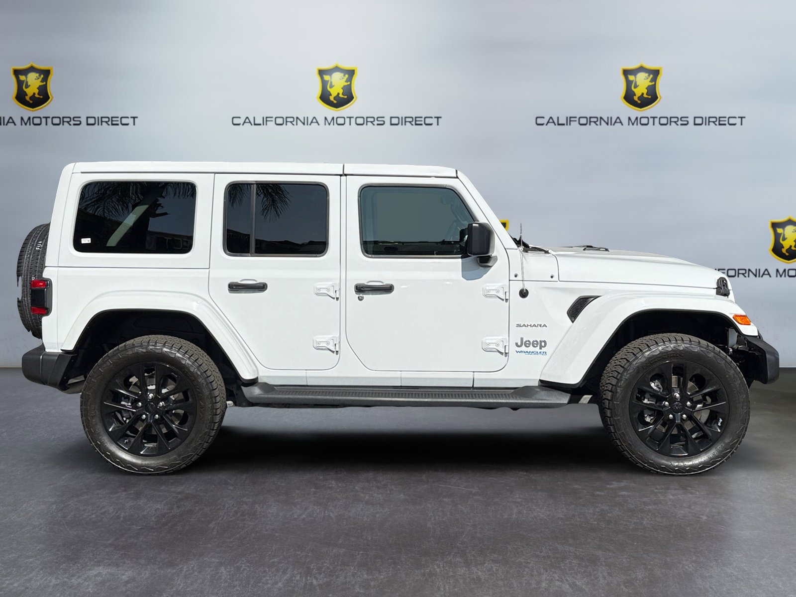 Used 2021 Jeep Wrangler Unlimited Sahara w/ Cold Weather Group image 6