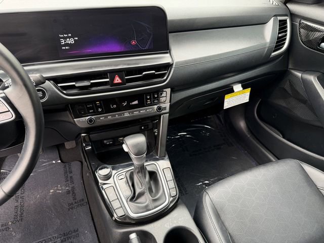 Certified 2025 Kia Seltos EX w/ EX Sunroof Package FWD image 17