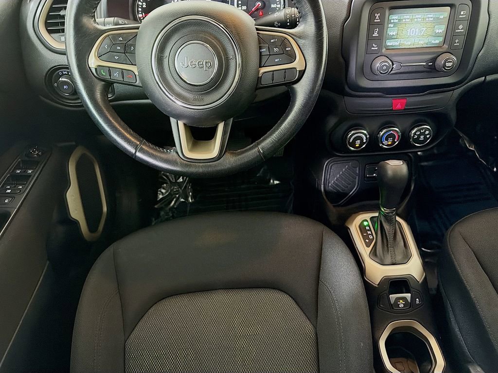 Used 2017 Jeep Renegade Latitude image 22