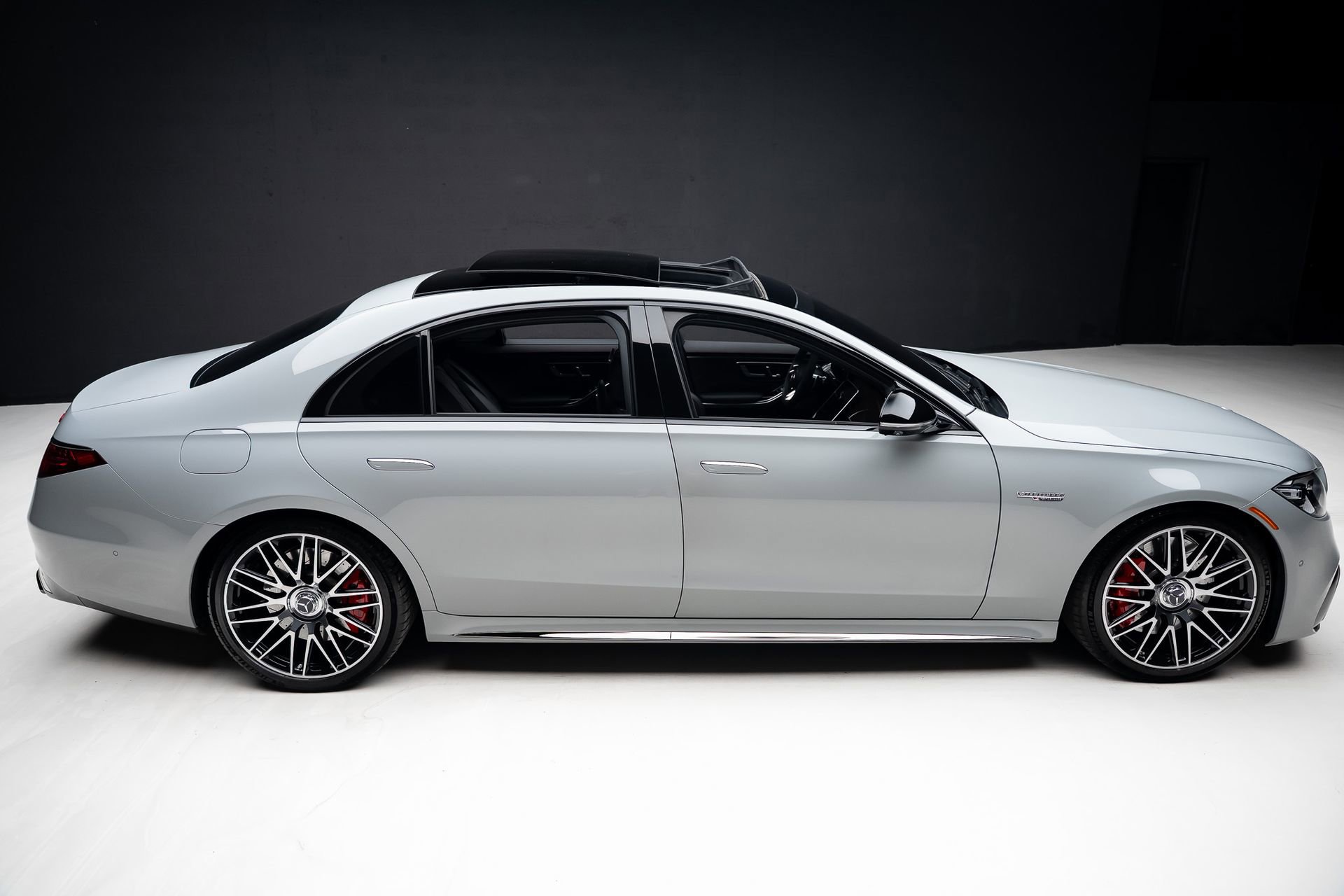 Used 2024 Mercedes-Benz S 63 AMG S image 38