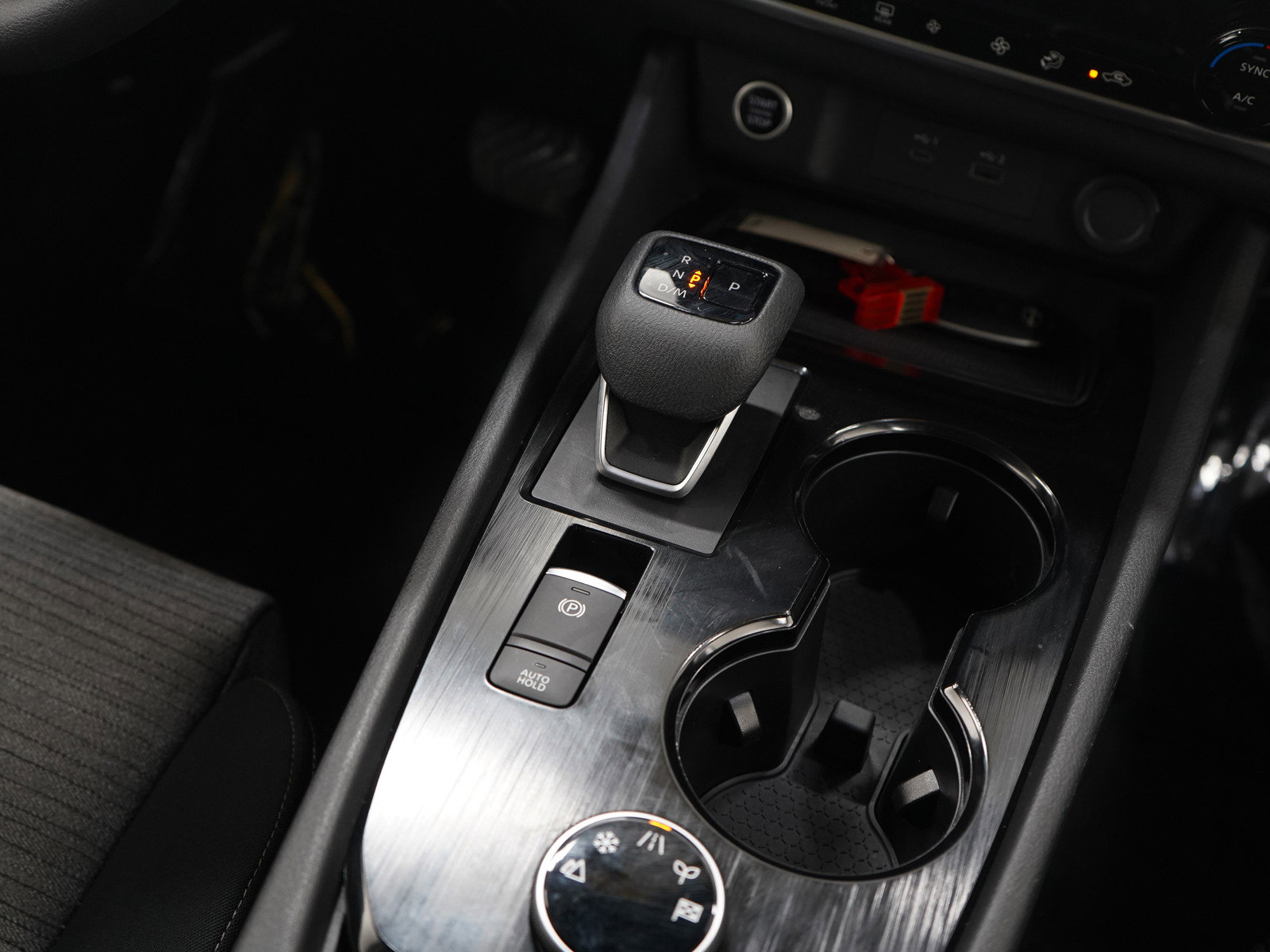 Used 2023 Nissan Rogue SV image 17