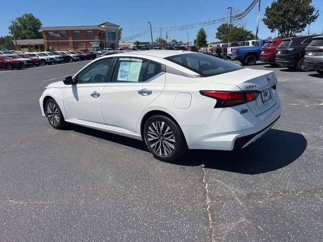 Used 2025 Nissan Altima 2.5 SV FWD image 37