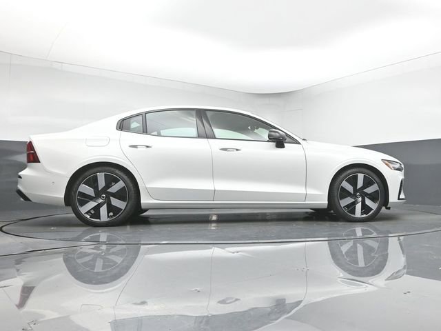 Used 2024 Volvo S60 T8 Ultimate w/ Climate Package image 43