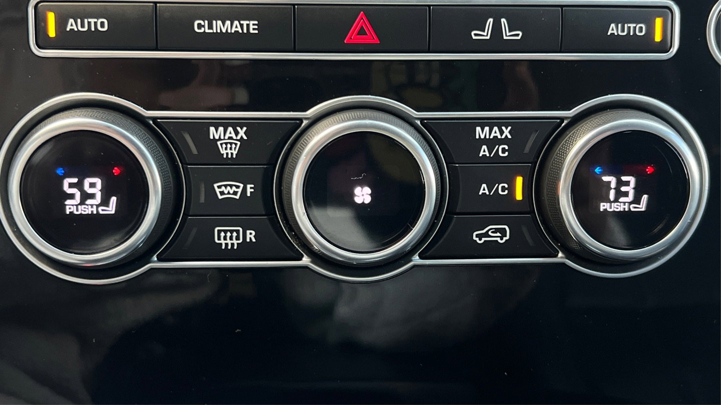 Used 2016 Land Rover Range Rover HSE image 37