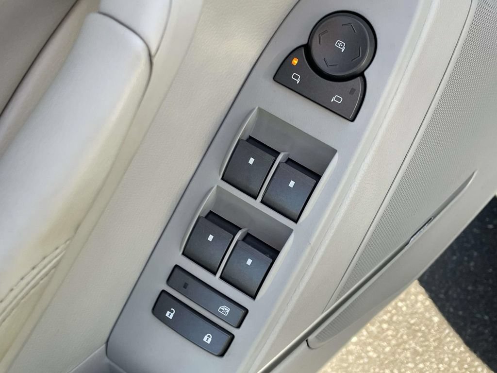 Used 2010 Cadillac CTS Luxury RWD image 14