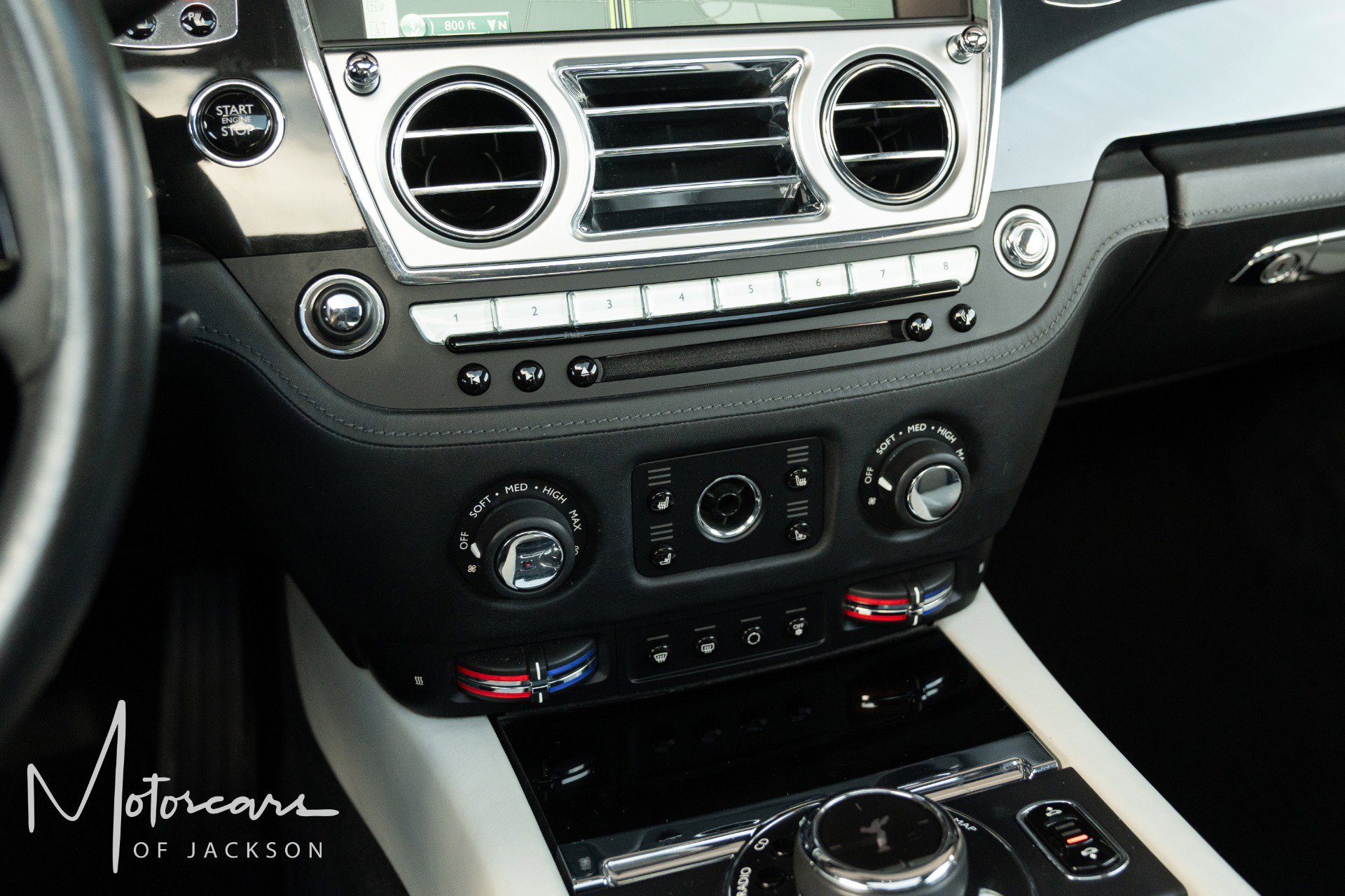 Used 2017 Rolls-Royce Wraith RWD image 31