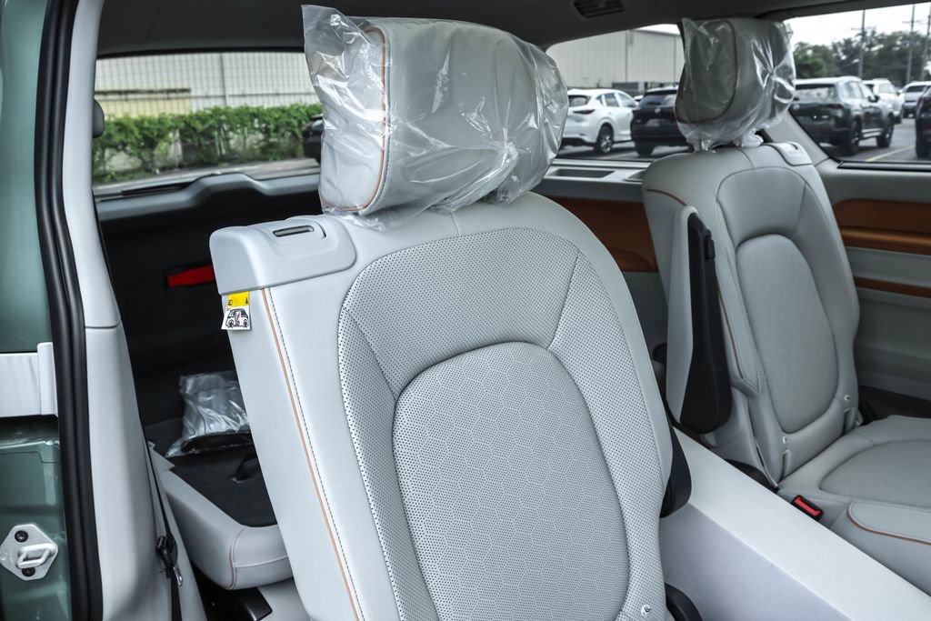 New 2025 Volkswagen ID. Buzz 1st Edition image 37