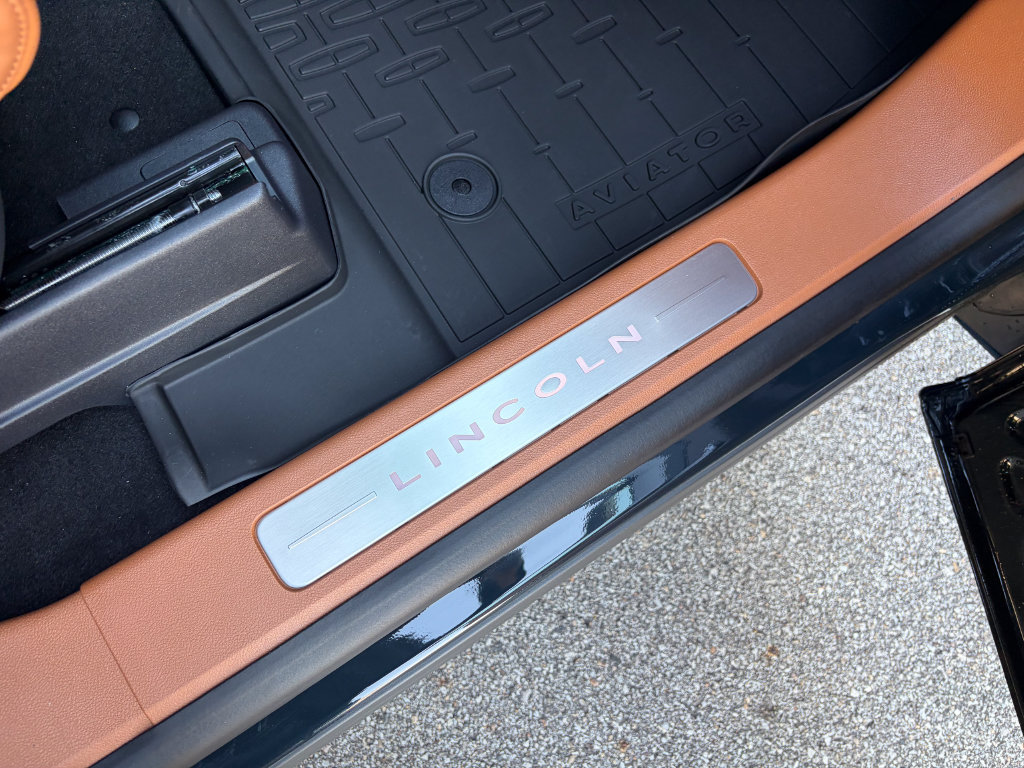 New 2027 Lincoln Aviator Black Label AWD/4WD image 38