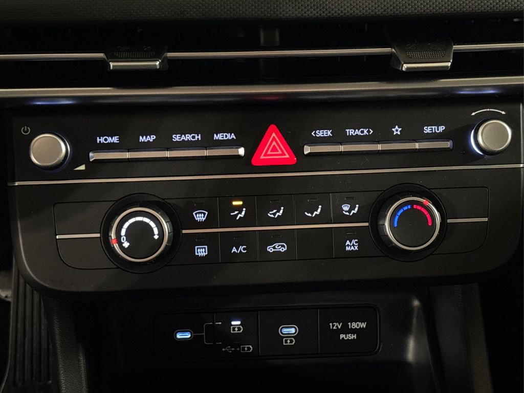 Used 2025 Hyundai Tucson SE image 31