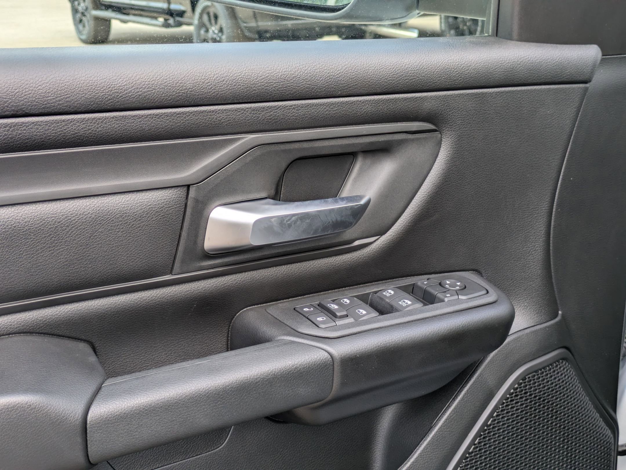 New 2026 RAM 1500 Express AWD/4WD image 12