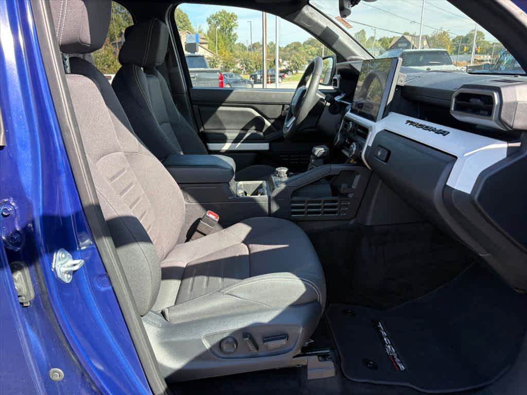 Used 2024 Toyota Tacoma TRD Off-Road w/ TRD Off Road Upgrade Package AWD/4WD image 6