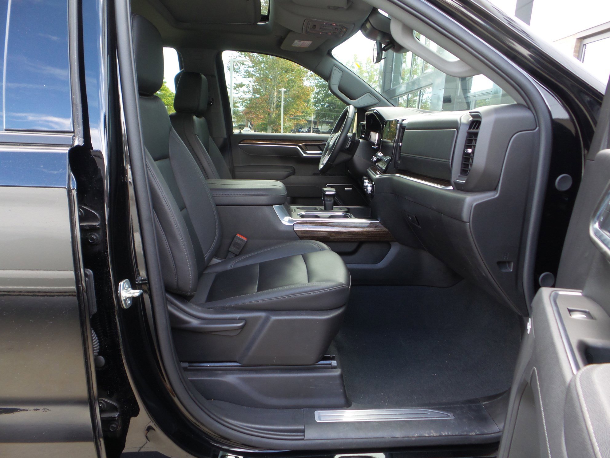 Used 2025 GMC Sierra 1500 Elevation w/ Elevation Premium Package image 43