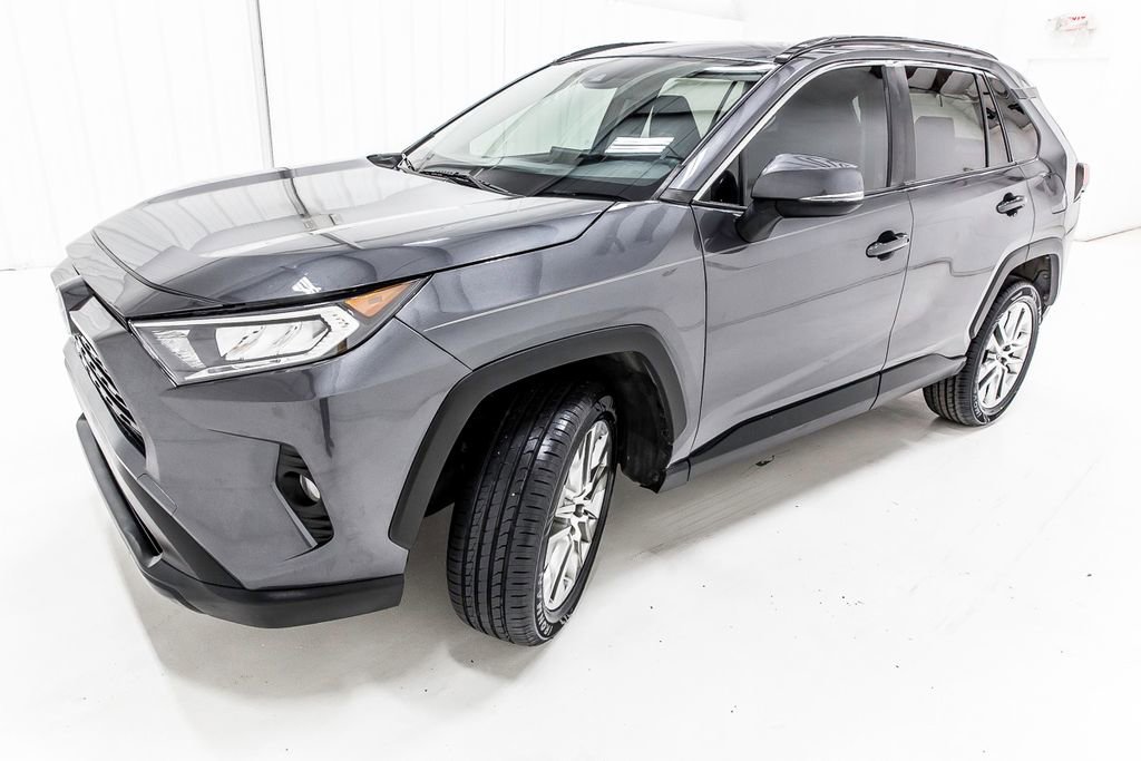 Used 2020 Toyota RAV4 XLE Premium FWD image 2