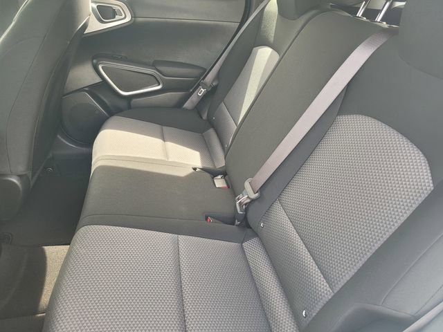 Used 2025 Kia Soul LX w/ LX Technology Package image 13