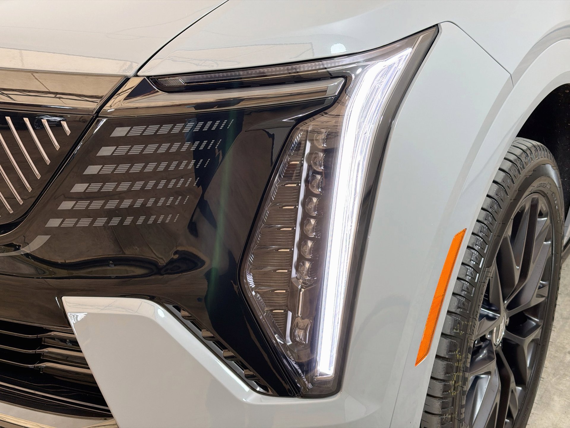 New 2026 Cadillac Escalade IQL Sport 1 w/ LPO, ONYX Package AWD/4WD image 9