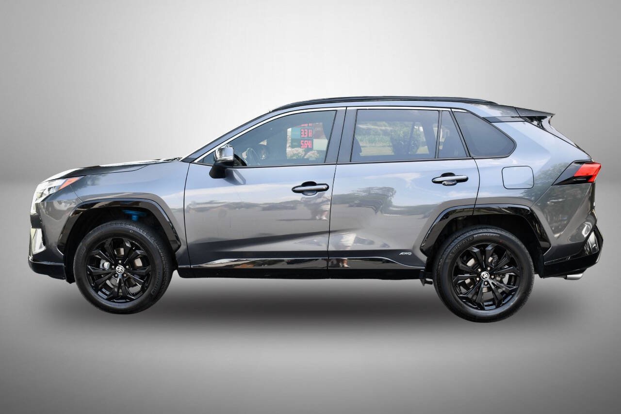 Used 2022 Toyota RAV4 SE w/ Convenience Package AWD/4WD image 4