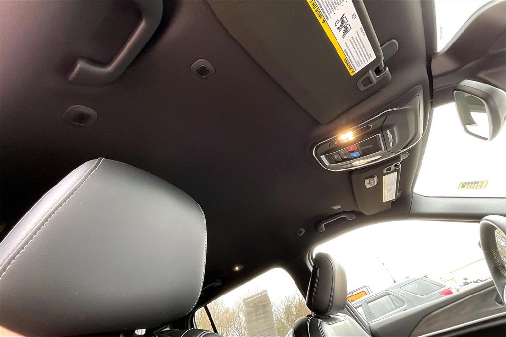 Used 2024 Jeep Grand Cherokee L Limited image 22