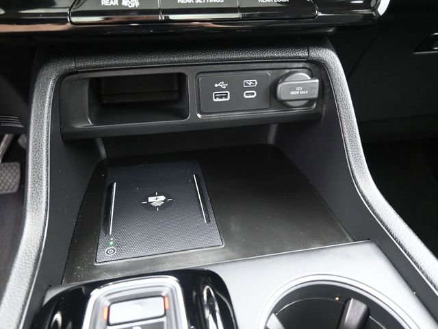 Used 2024 Honda Pilot Touring image 29