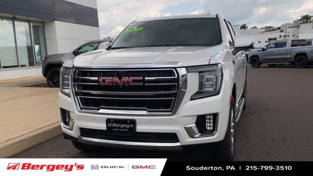 Certified 2022 GMC Yukon XL SLT w/ SLT Premium Package AWD/4WD image 3