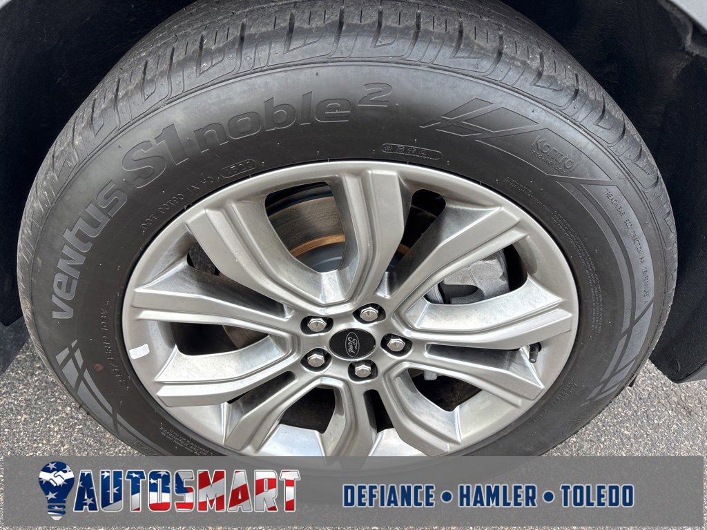 Used 2024 Ford Edge Titanium image 12