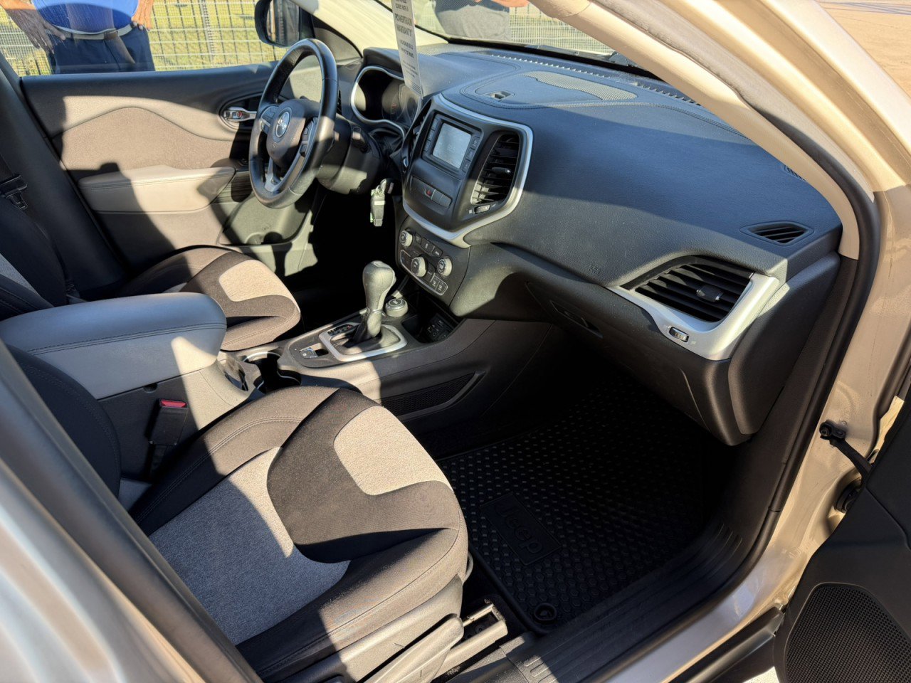 Used 2014 Jeep Cherokee Sport w/ Cold Weather Group image 15