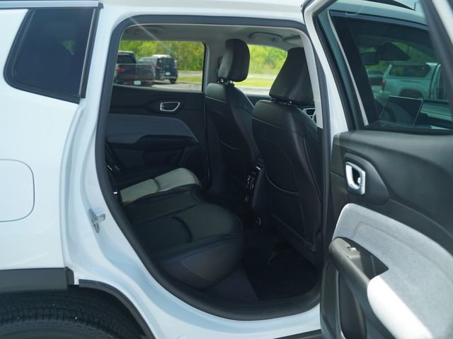 Used 2022 Jeep Compass Latitude image 22