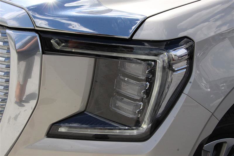 Used 2022 GMC Yukon Denali AWD/4WD image 44