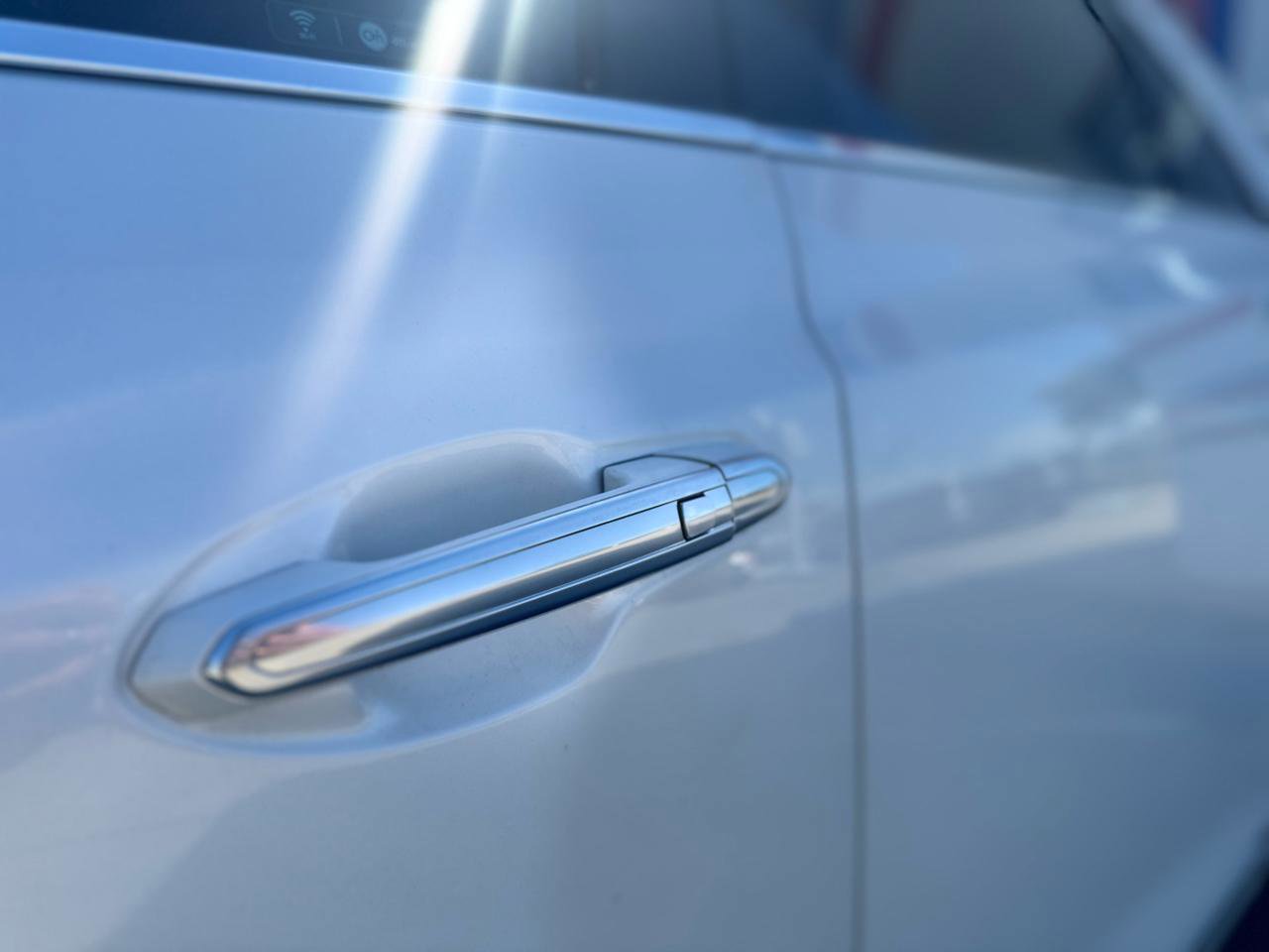 Used 2018 Cadillac XT5 Luxury w/ Driver Awareness Package image 7