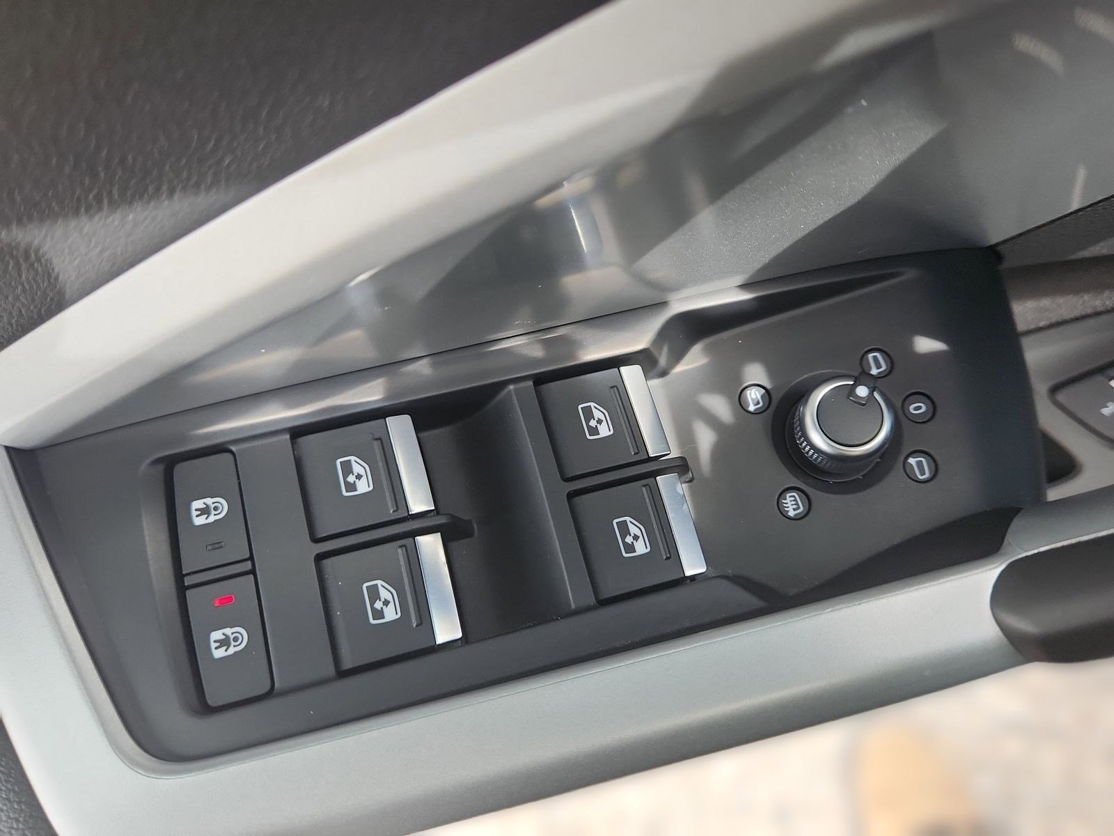 Used 2024 Audi Q3 2.0T Premium Plus w/ Premium Plus Package image 19