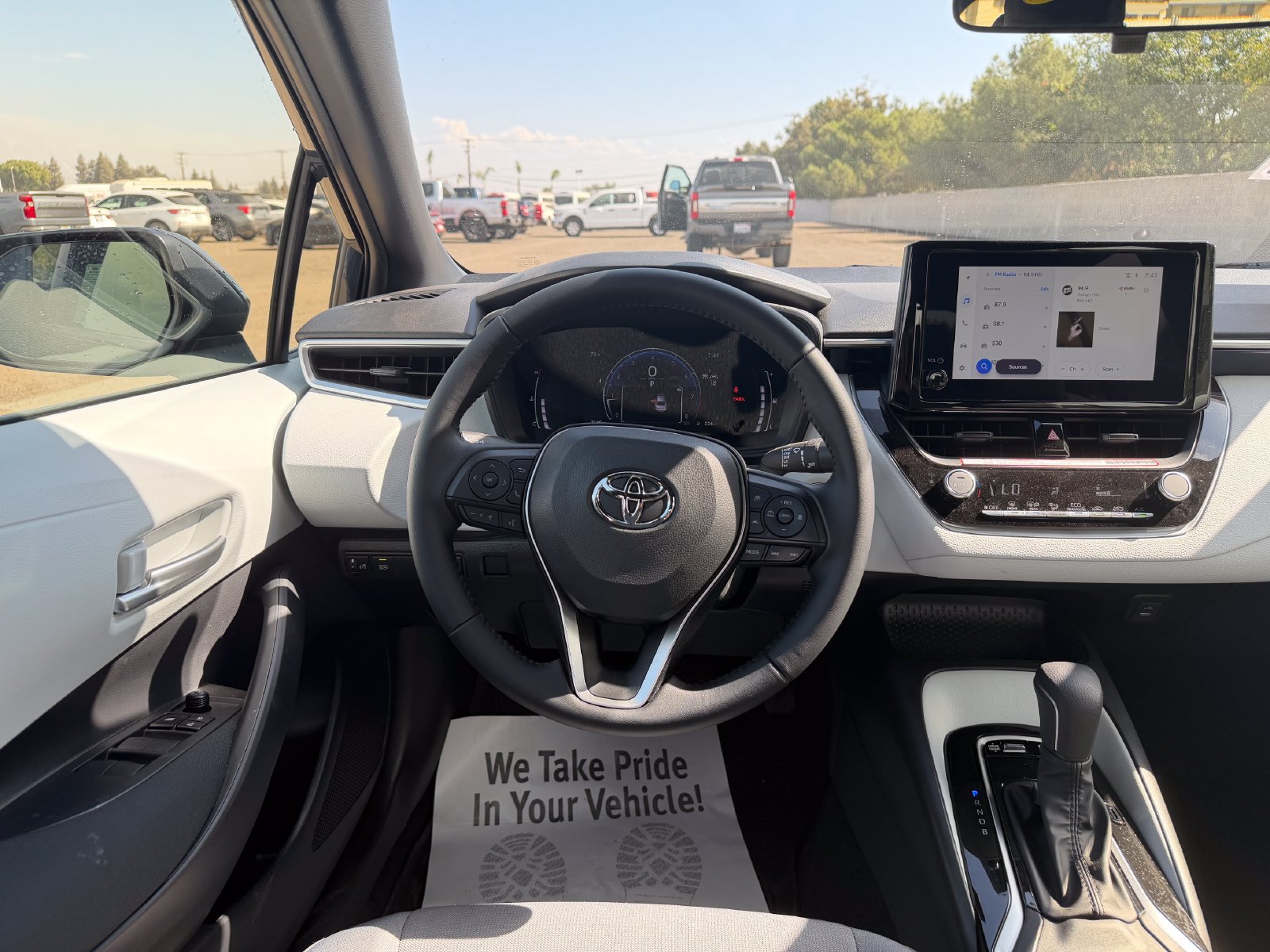Used 2026 Toyota Corolla SE FWD image 15