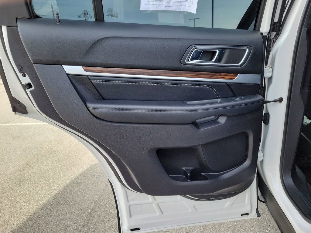 Used 2018 Ford Explorer Limited w/ Equipment Group 301A image 10