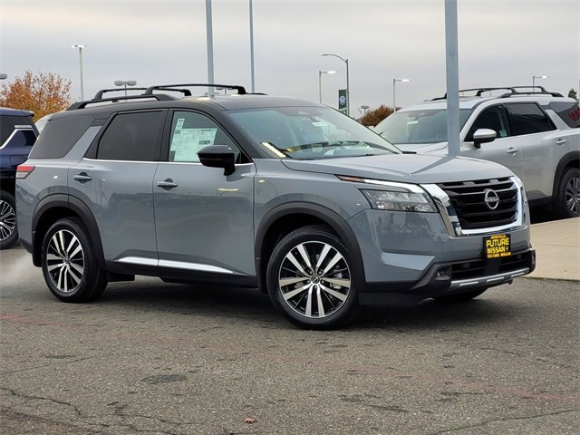 New 2025 Nissan Pathfinder Platinum
