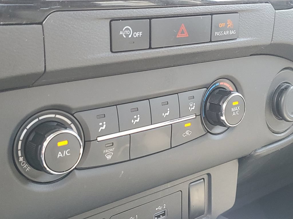 Used 2024 Nissan Frontier SV AWD/4WD image 29