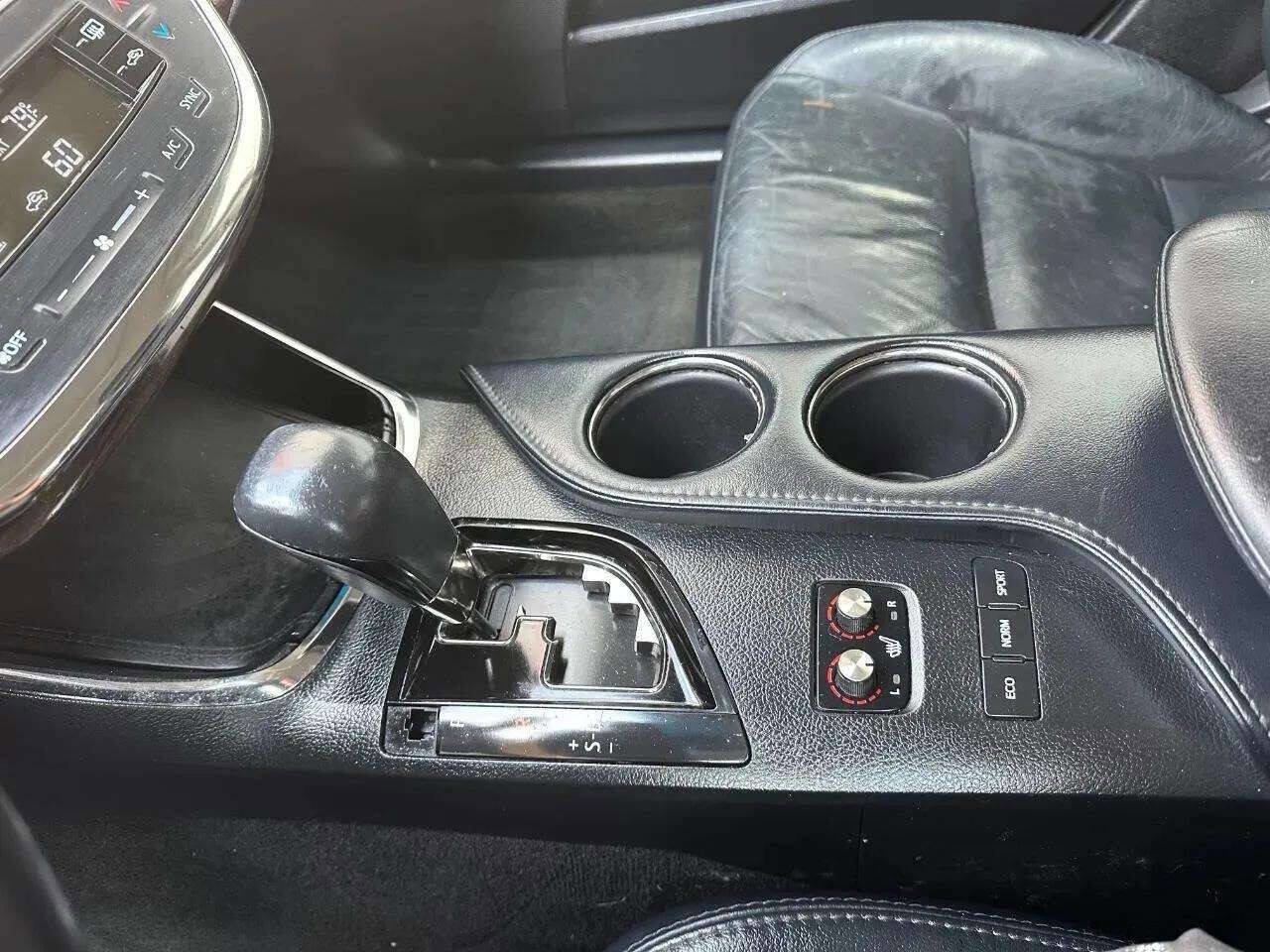 Used 2013 Toyota Avalon XLE Touring image 12