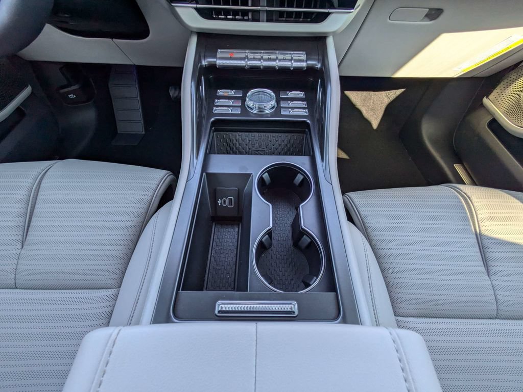 New 2026 Lincoln Nautilus Reserve AWD/4WD image 19