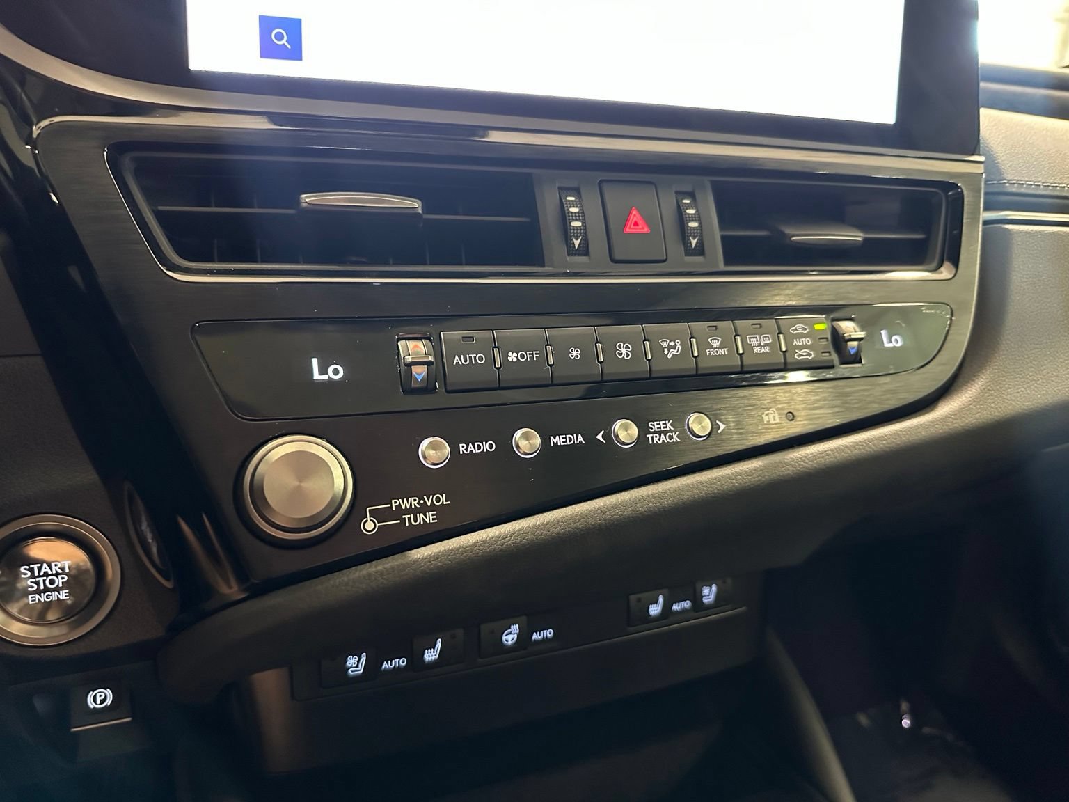 Used 2025 Lexus ES 350 w/ Premium Package FWD image 29