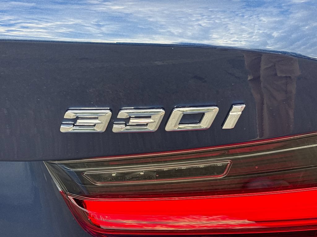 Used 2020 BMW 330i Sedan w/ Convenience Package RWD image 11