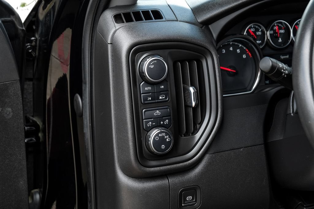 Used 2022 Chevrolet Silverado 1500 Custom w/ Safety Confidence Package AWD/4WD image 25