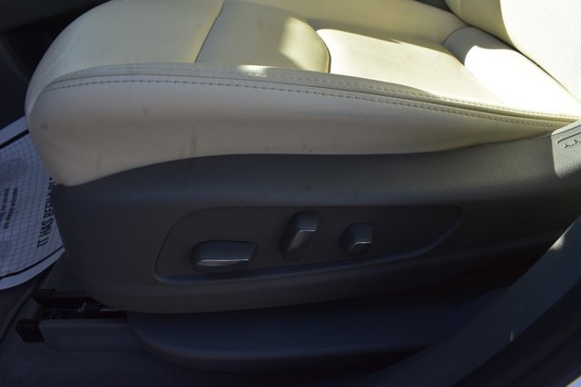 Used 2024 Cadillac XT6 Premium Luxury w/ Technology Package image 14